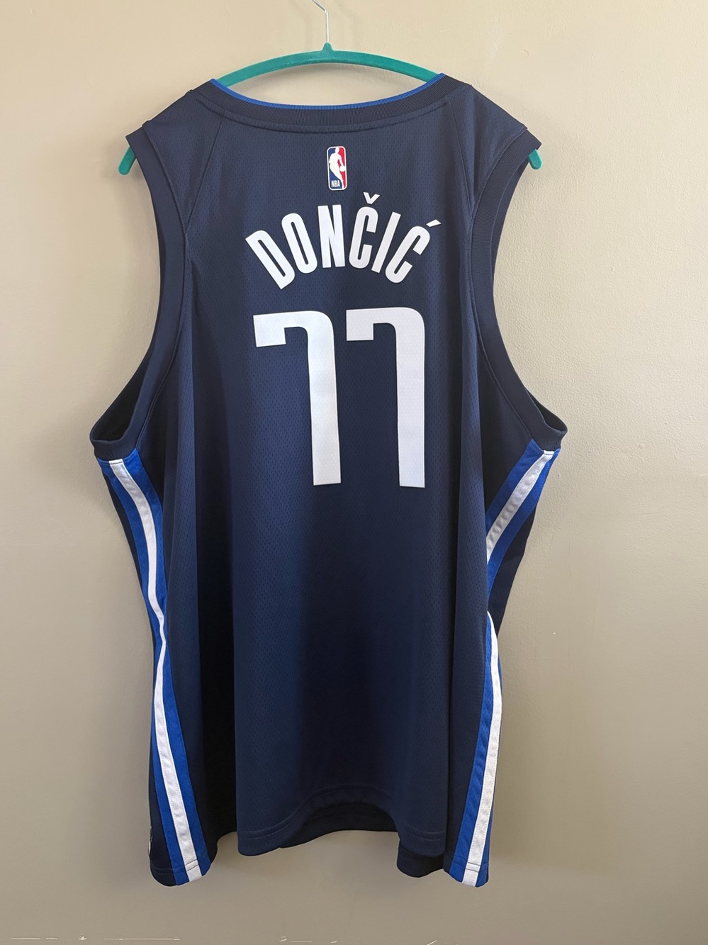 Nike NBA Mavericks‎ Jersey 77 Doncic Size XXL